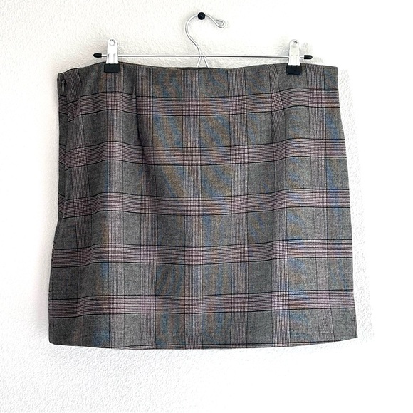 NWT Old Navy Gray Plaid High-Waisted Wrap-Front Mini Skirt - Picture 5 of 5